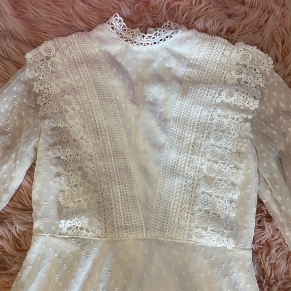 Lace Trim Swiss Dot Overlay White Dress SIZE: M - Picture 2 of 6